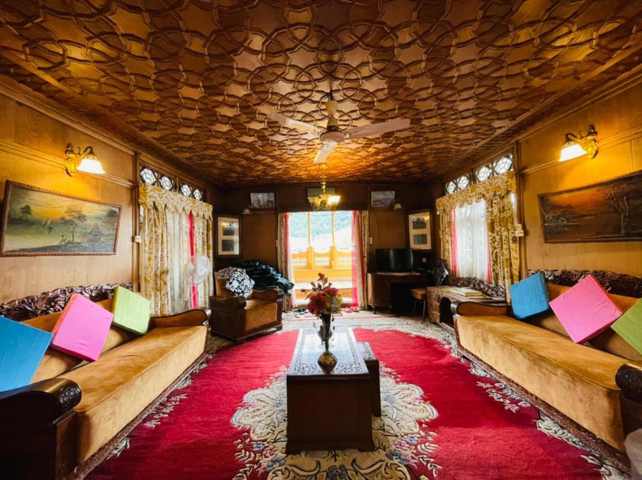 New Sea Palace Houseboats Srīnagar エクステリア 写真