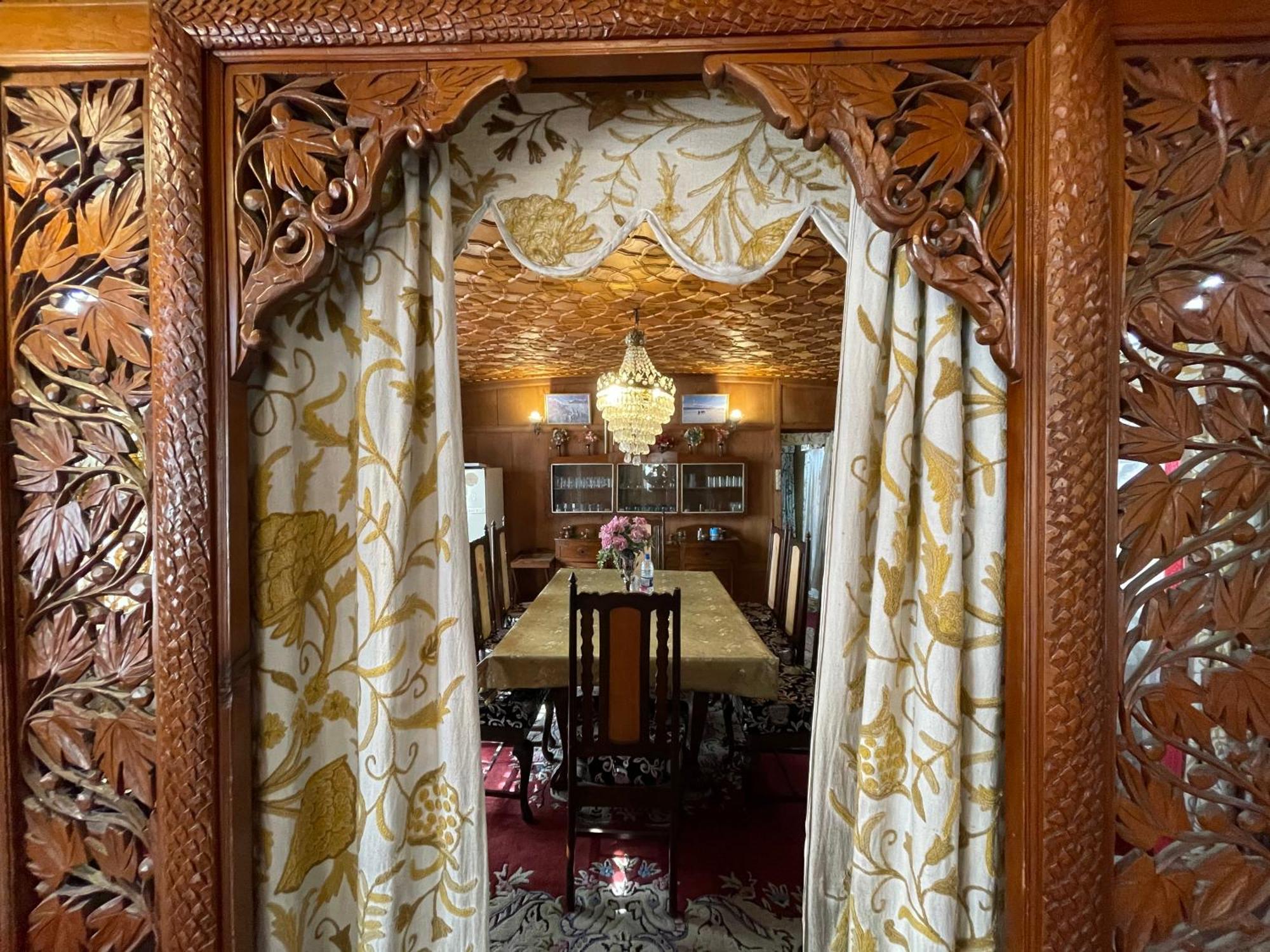 New Sea Palace Houseboats Srīnagar エクステリア 写真