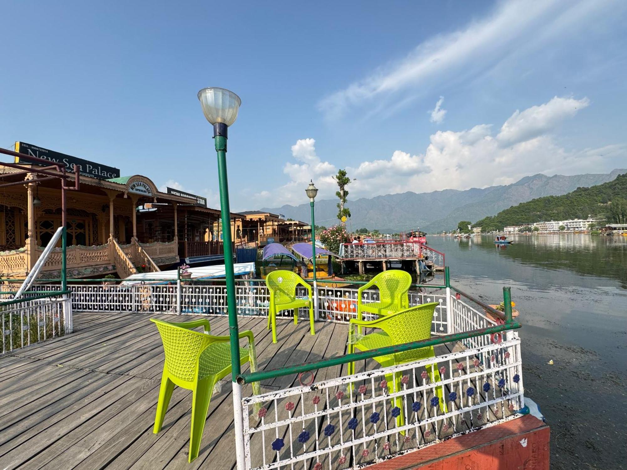 New Sea Palace Houseboats Srīnagar エクステリア 写真
