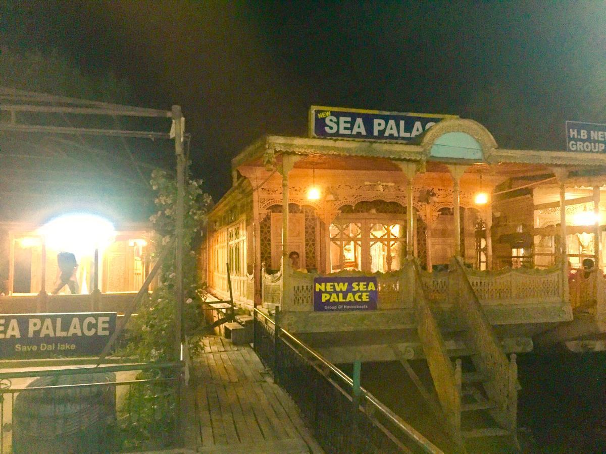 New Sea Palace Houseboats Srīnagar エクステリア 写真