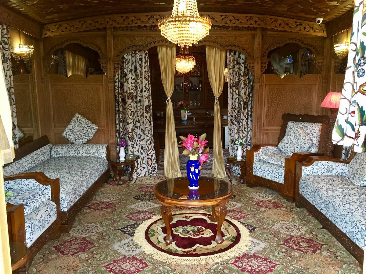 New Sea Palace Houseboats Srīnagar エクステリア 写真