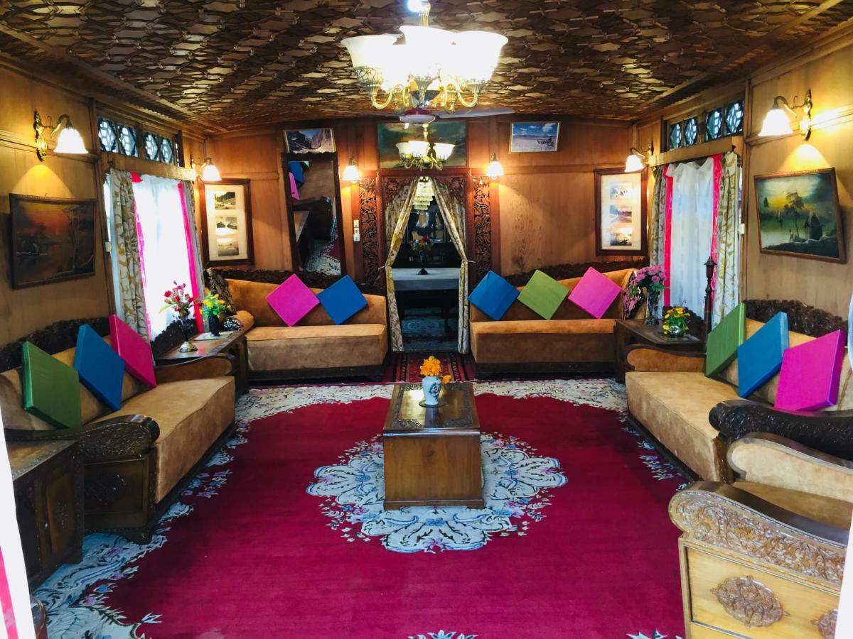 New Sea Palace Houseboats Srīnagar エクステリア 写真